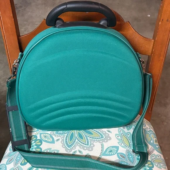 Vintage Liverpool Green Travel Bag - Picture 3 of 8